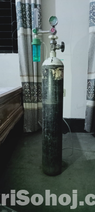 Oxygen cylinder